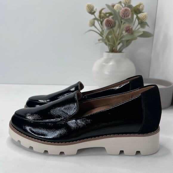 Vionic Kensley Patent Leather Loafer Slip On Black H9623L2001 Women's 6 NWOB - Picture 1 of 10